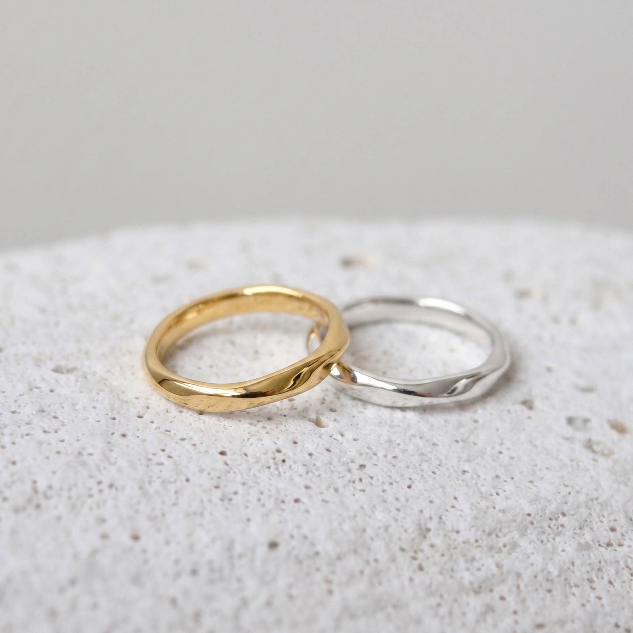 Mellow Curve Ring (メロウ カーブリング)