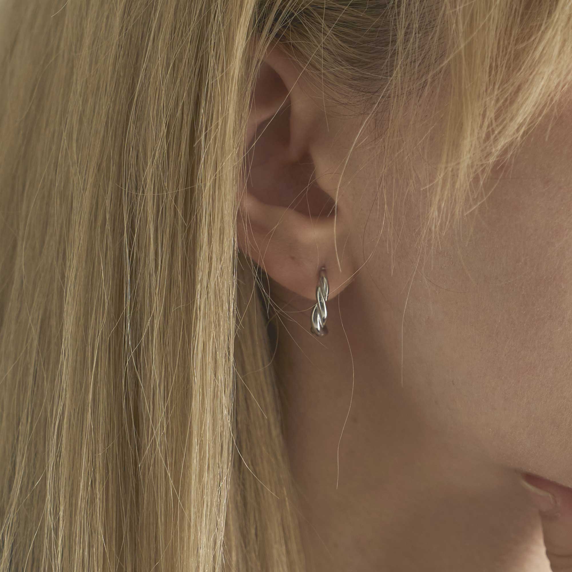 Twisted Hoop pierced