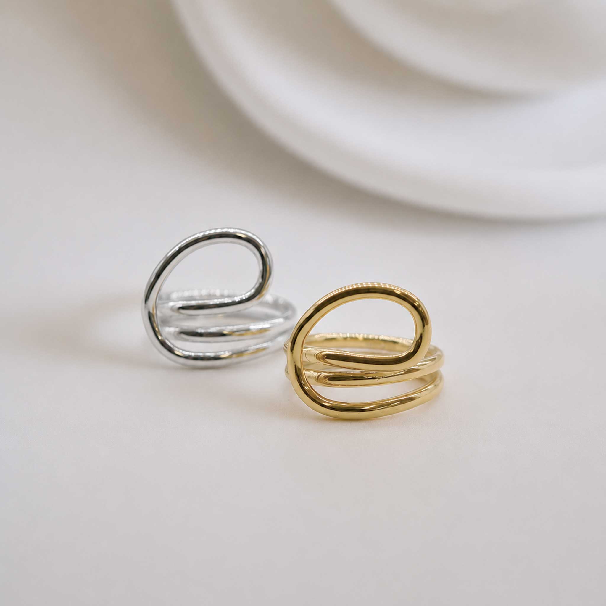 Loop Ring (ループリング)